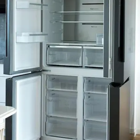 Stylish & Bright In Location アパート バウナタール