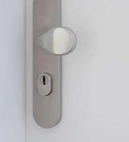 Stylish & Bright In Location