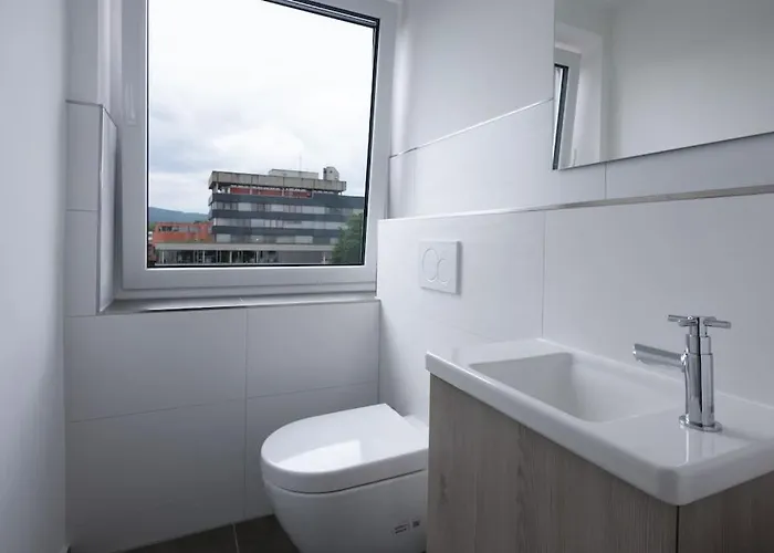 Stylish & Bright In Location Baunatal